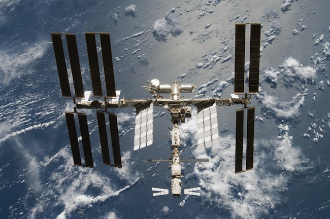 ISS-from-overhead-NASA dtyvjbkyutrefew